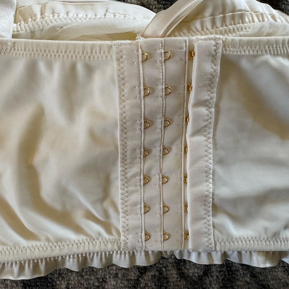 Anthropologie Ivory Pleated Rosette Bustier Size Large Adjustable Back & Straps - Picture 8 of 9